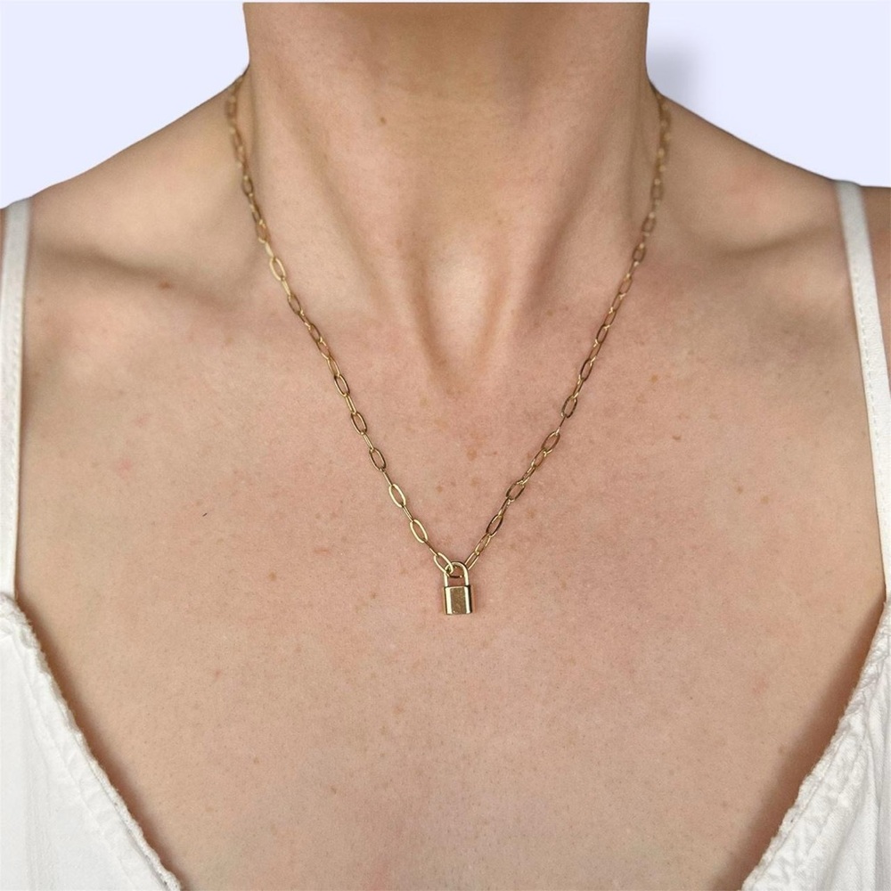 Gold Locket Necklace 🔒